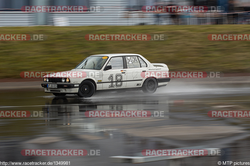 Bild #1349981 - Driftday an Ostern