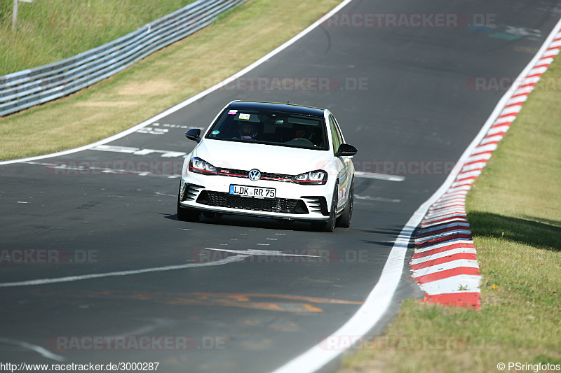 Bild #3000287 - Touristenfahrten Nürburgring Nordschleife 15.06.2017