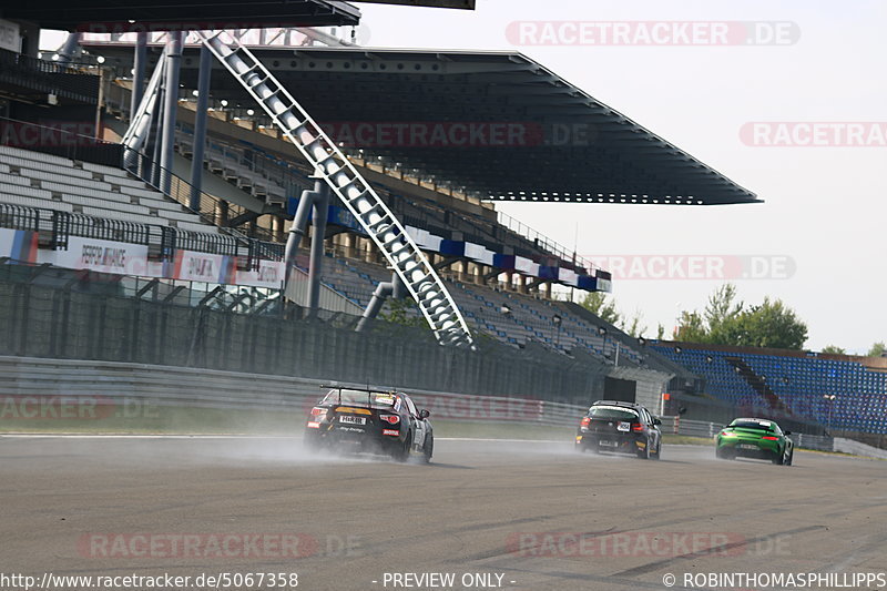 Bild #5067358 - VLN - 6-Stunden-Ruhr-Pokal-Rennen / Nürburg