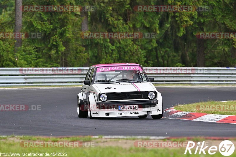 Bild #4542025 - Touristenfahrten Nürburgring Nordschleife 03.06.2018