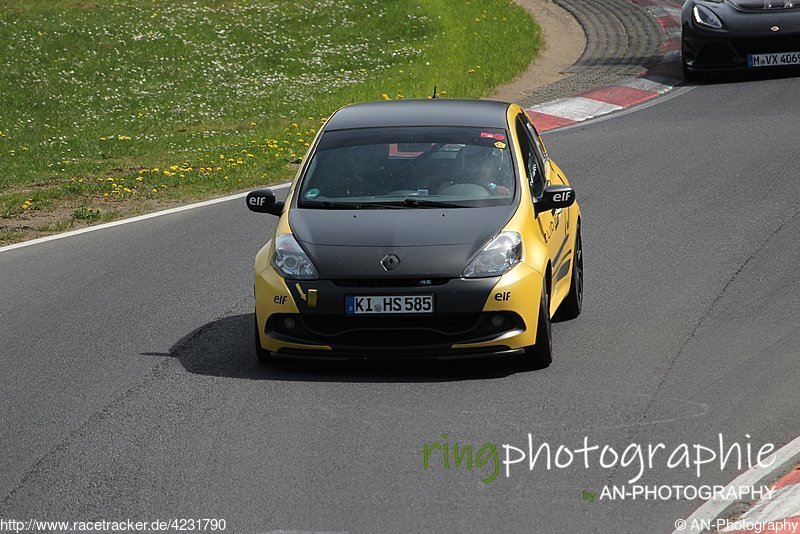 Bild #4231790 - pistenclub.de - PERMIT Lehrgang Nordschleife 27.04.2018