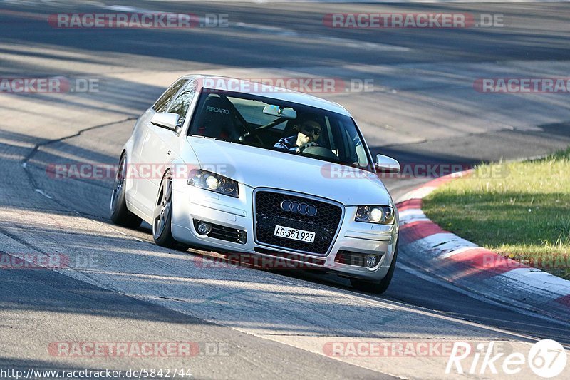 Bild #5842744 - Touristenfahrten Nürburgring Nordschleife (18.04.2019)