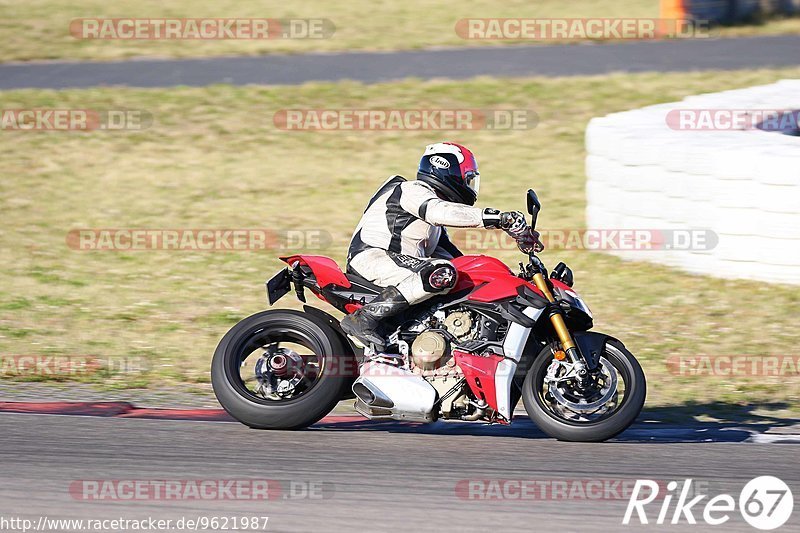 Bild #9621987 - Touristenfahrten Nürburgring GP-Strecke (21.07.2020)