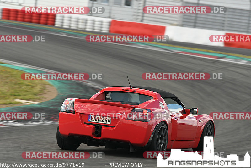 Bild #9771419 - Touristenfahrten Nürburgring GP-Strecke (28.07.2020)