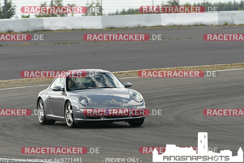 Bild #9771481 - Touristenfahrten Nürburgring GP-Strecke (28.07.2020)