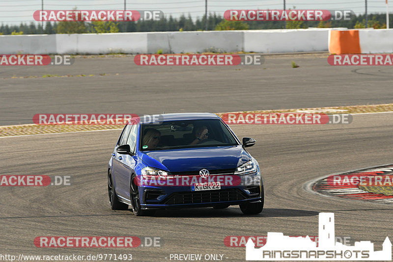 Bild #9771493 - Touristenfahrten Nürburgring GP-Strecke (28.07.2020)