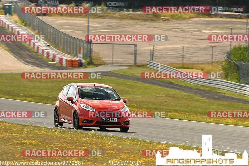 Bild #9771587 - Touristenfahrten Nürburgring GP-Strecke (28.07.2020)