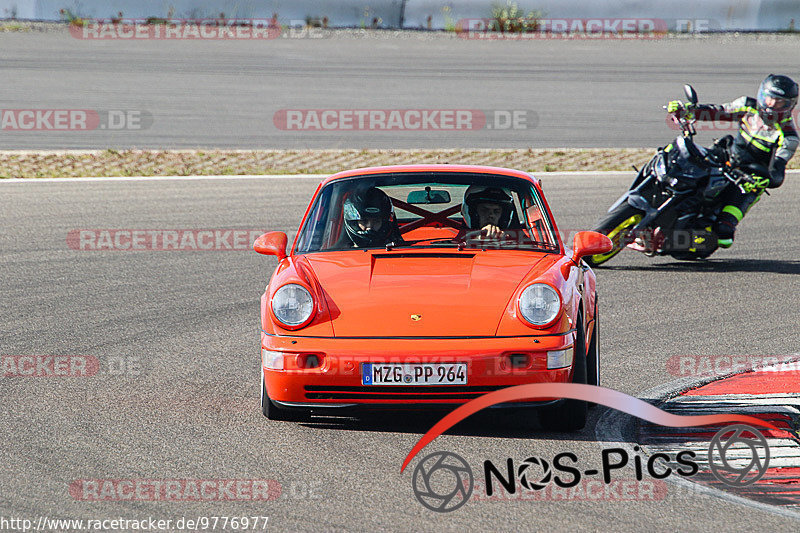 Bild #9776977 - Touristenfahrten Nürburgring GP-Strecke (28.07.2020)