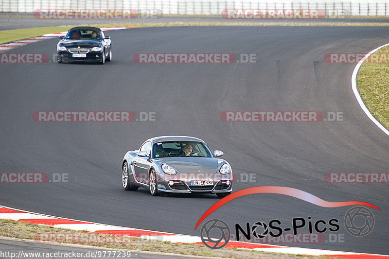 Bild #9777239 - Touristenfahrten Nürburgring GP-Strecke (28.07.2020)