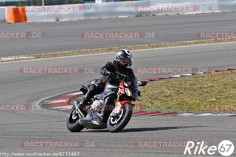 Bild #9777467 - Touristenfahrten Nürburgring GP-Strecke (28.07.2020)