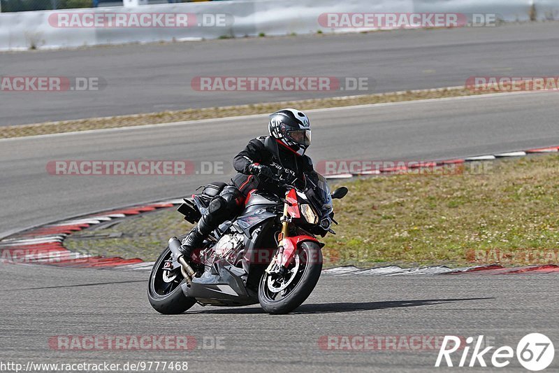 Bild #9777468 - Touristenfahrten Nürburgring GP-Strecke (28.07.2020)