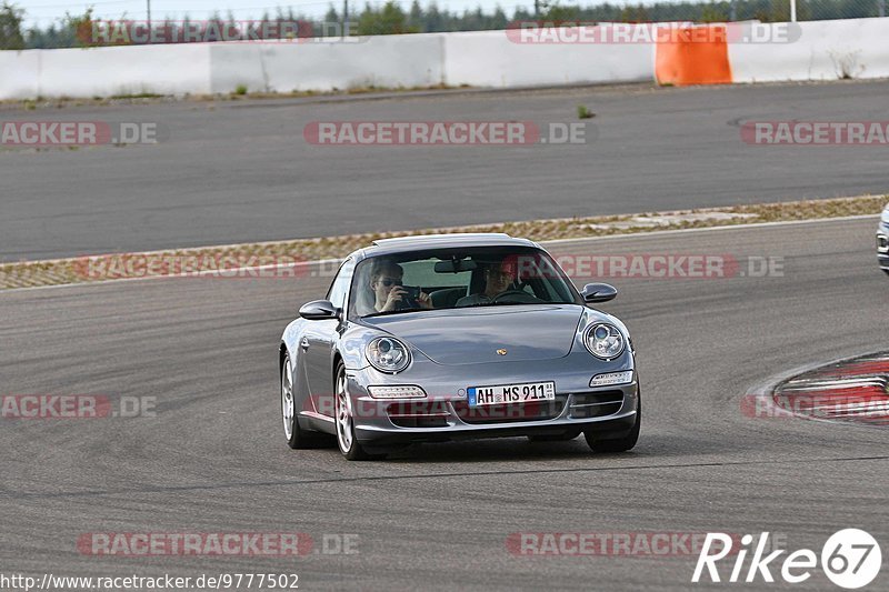 Bild #9777502 - Touristenfahrten Nürburgring GP-Strecke (28.07.2020)