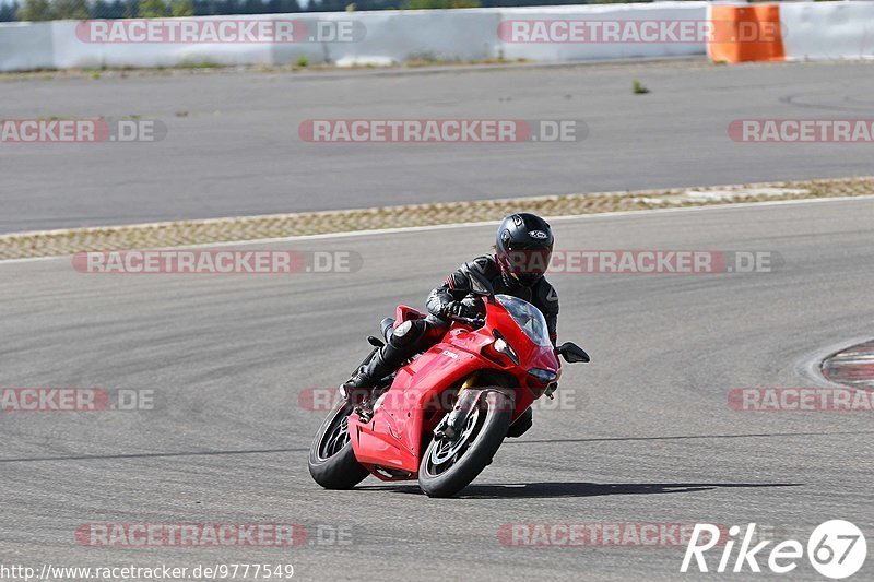 Bild #9777549 - Touristenfahrten Nürburgring GP-Strecke (28.07.2020)