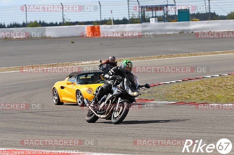 Bild #9777557 - Touristenfahrten Nürburgring GP-Strecke (28.07.2020)