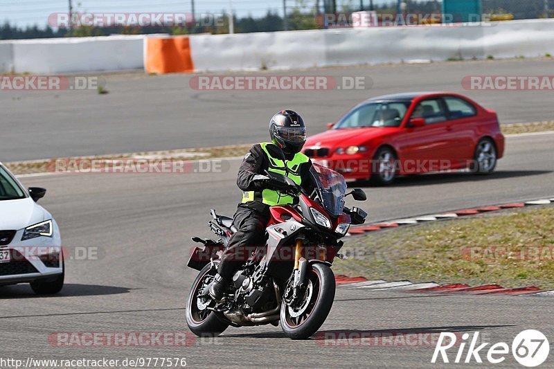 Bild #9777576 - Touristenfahrten Nürburgring GP-Strecke (28.07.2020)