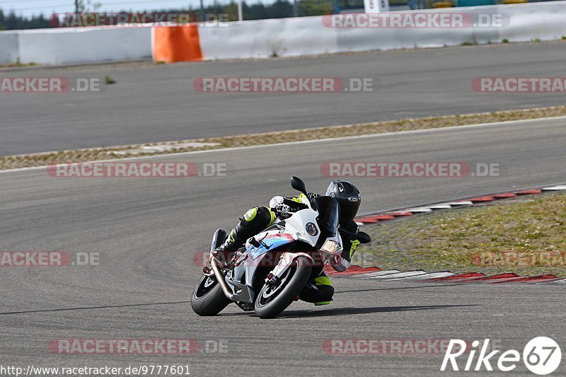 Bild #9777601 - Touristenfahrten Nürburgring GP-Strecke (28.07.2020)