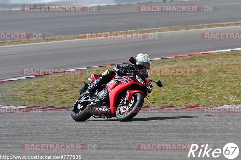 Bild #9777605 - Touristenfahrten Nürburgring GP-Strecke (28.07.2020)