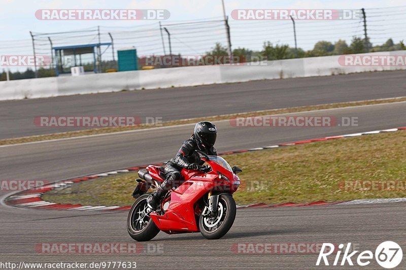 Bild #9777633 - Touristenfahrten Nürburgring GP-Strecke (28.07.2020)