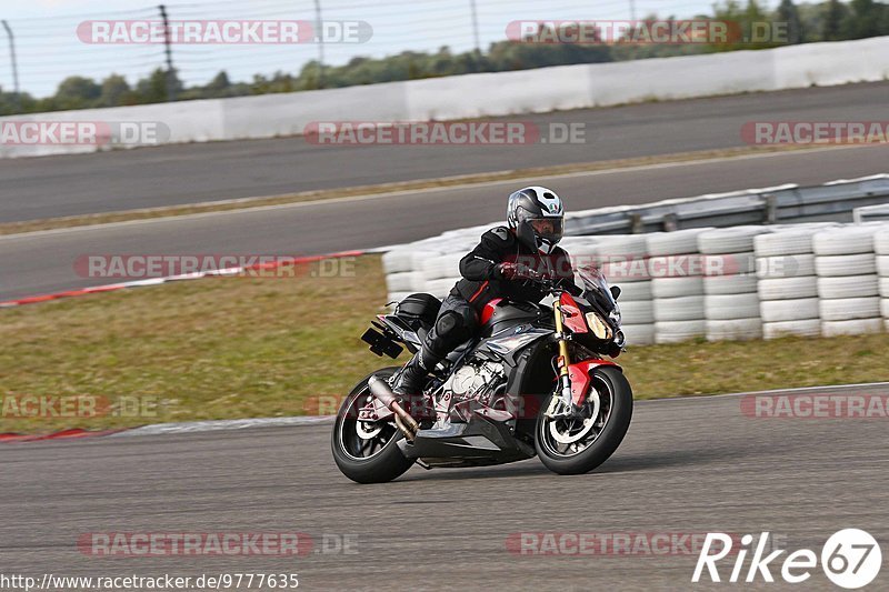 Bild #9777635 - Touristenfahrten Nürburgring GP-Strecke (28.07.2020)