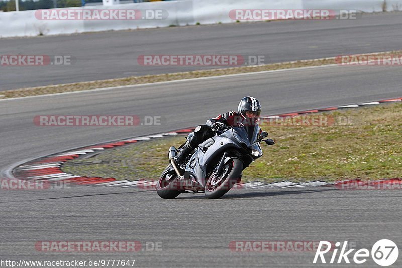 Bild #9777647 - Touristenfahrten Nürburgring GP-Strecke (28.07.2020)