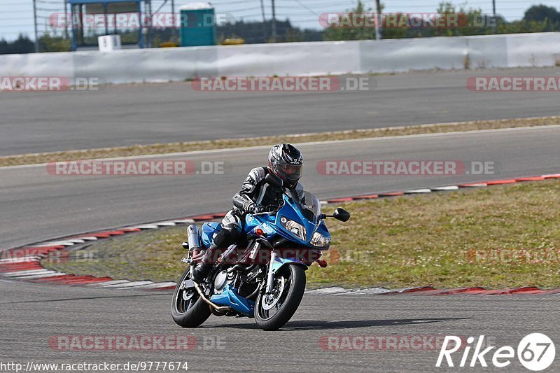 Bild #9777674 - Touristenfahrten Nürburgring GP-Strecke (28.07.2020)