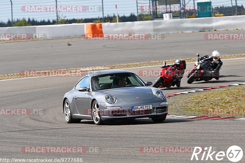 Bild #9777686 - Touristenfahrten Nürburgring GP-Strecke (28.07.2020)