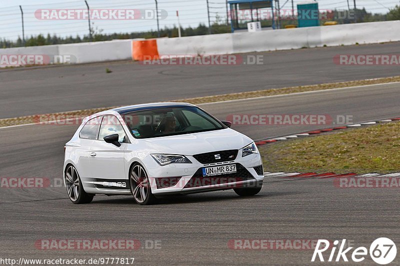 Bild #9777817 - Touristenfahrten Nürburgring GP-Strecke (28.07.2020)