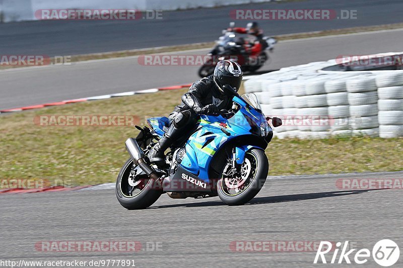 Bild #9777891 - Touristenfahrten Nürburgring GP-Strecke (28.07.2020)