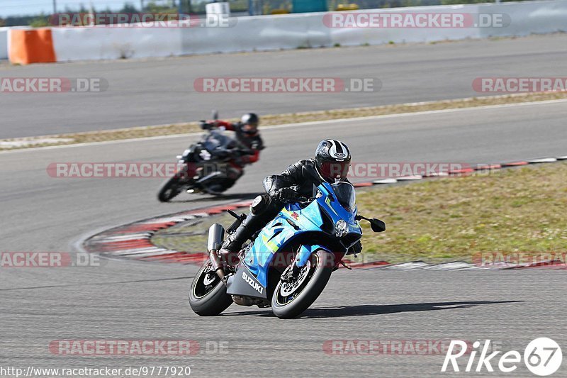 Bild #9777920 - Touristenfahrten Nürburgring GP-Strecke (28.07.2020)