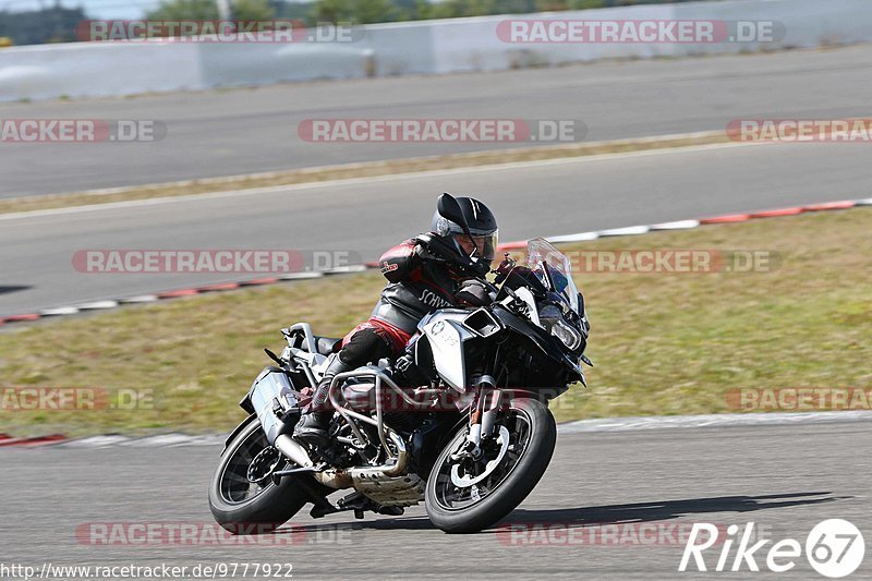 Bild #9777922 - Touristenfahrten Nürburgring GP-Strecke (28.07.2020)