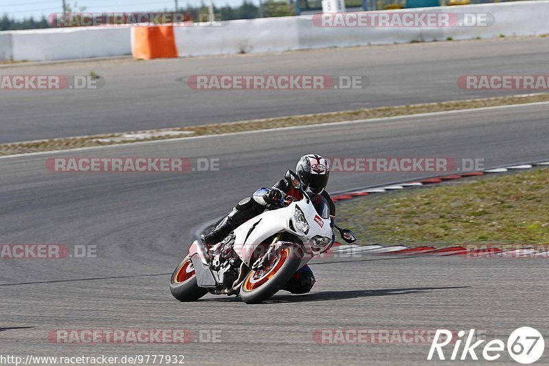 Bild #9777932 - Touristenfahrten Nürburgring GP-Strecke (28.07.2020)