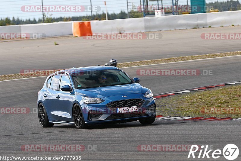 Bild #9777936 - Touristenfahrten Nürburgring GP-Strecke (28.07.2020)