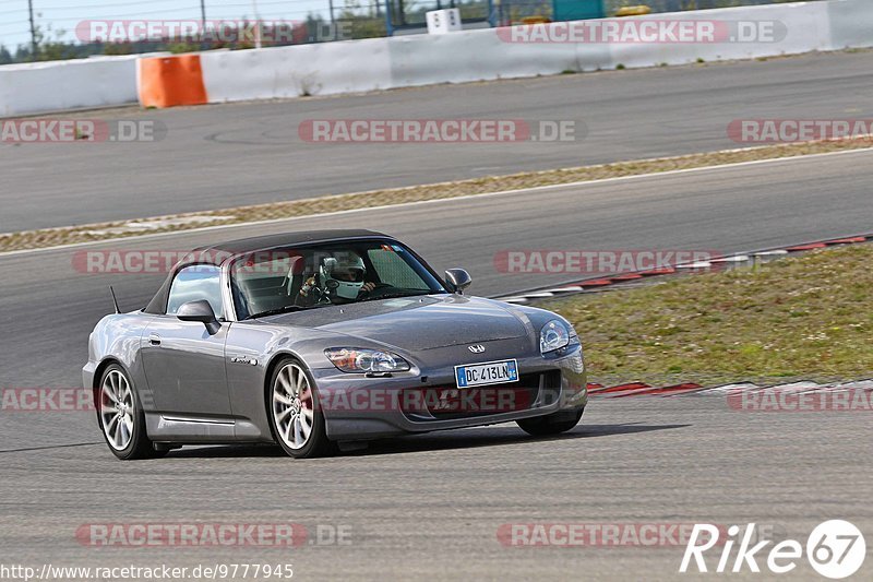 Bild #9777945 - Touristenfahrten Nürburgring GP-Strecke (28.07.2020)