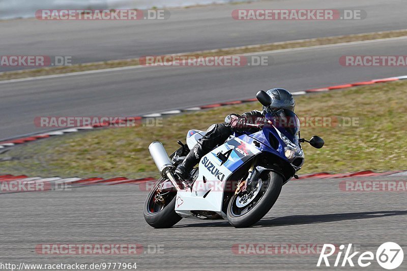 Bild #9777964 - Touristenfahrten Nürburgring GP-Strecke (28.07.2020)