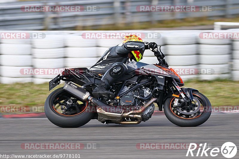 Bild #9778101 - Touristenfahrten Nürburgring GP-Strecke (28.07.2020)