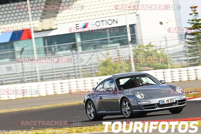 Bild #9780030 - Touristenfahrten Nürburgring GP-Strecke (28.07.2020)