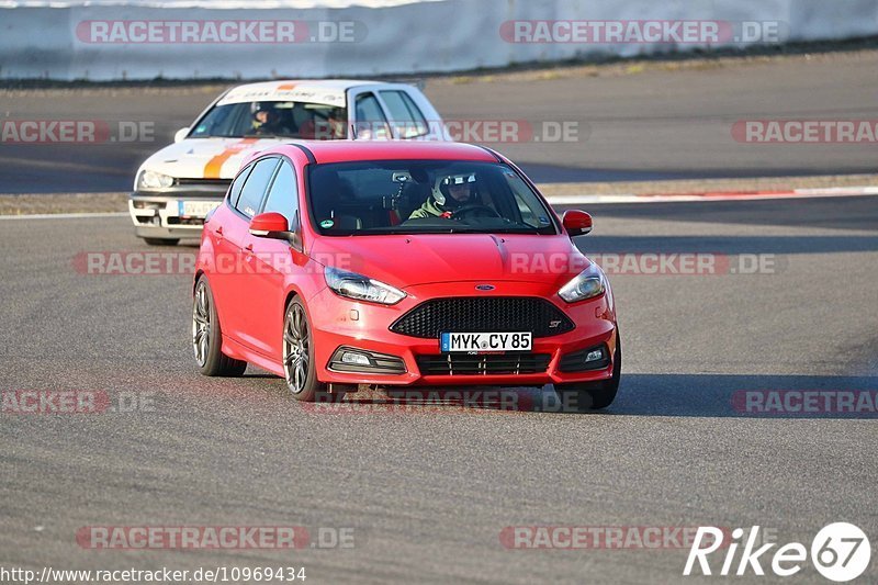 Bild #10969434 - Touristenfahrten Nürburgring GP-Strecke (29.09.2020)