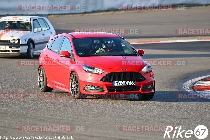 Bild #10969436 - Touristenfahrten Nürburgring GP-Strecke (29.09.2020)