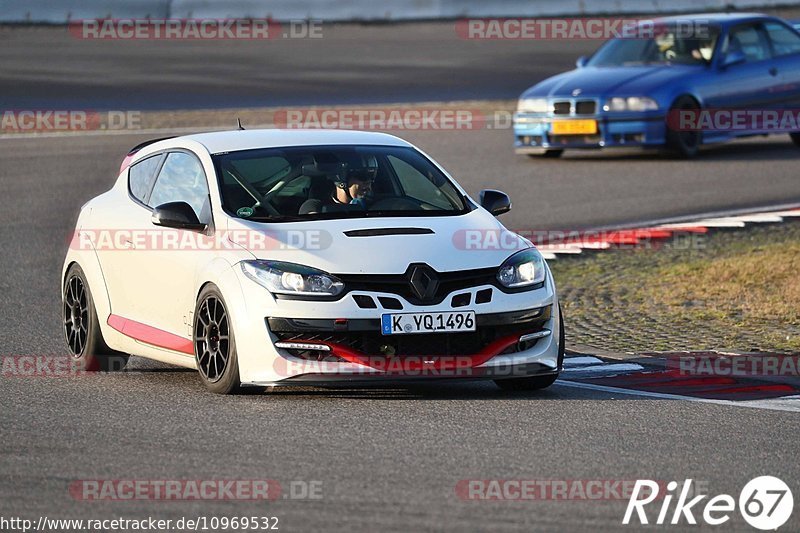 Bild #10969532 - Touristenfahrten Nürburgring GP-Strecke (29.09.2020)