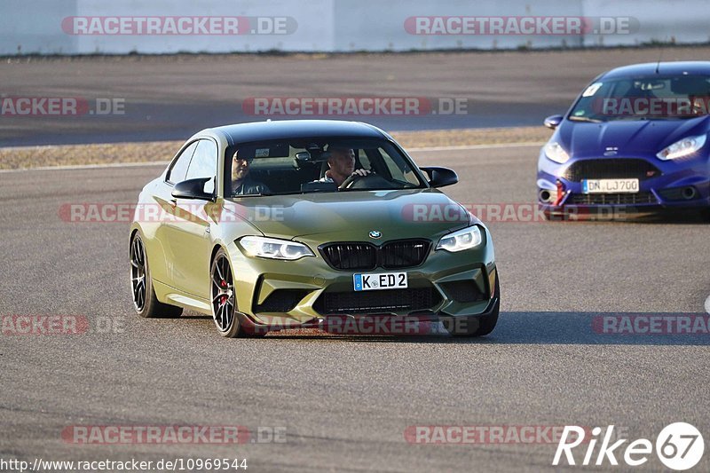 Bild #10969544 - Touristenfahrten Nürburgring GP-Strecke (29.09.2020)