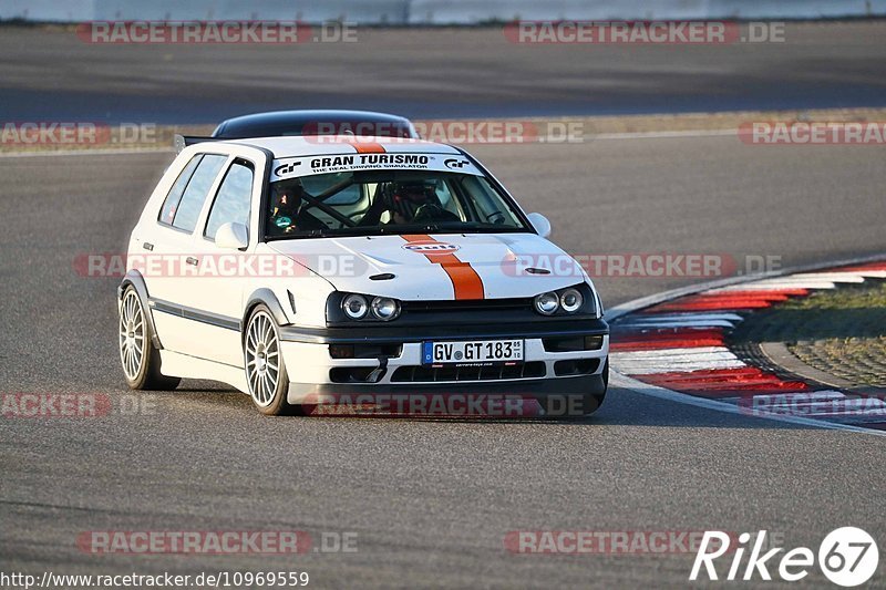 Bild #10969559 - Touristenfahrten Nürburgring GP-Strecke (29.09.2020)