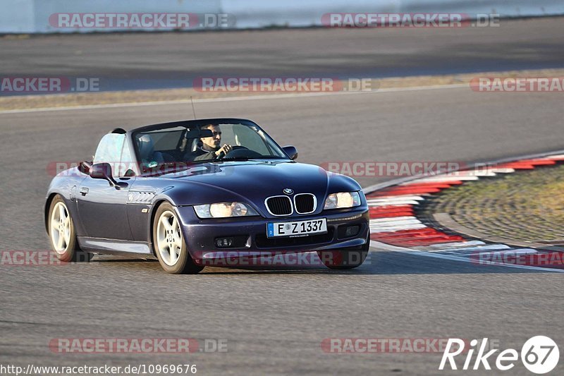 Bild #10969676 - Touristenfahrten Nürburgring GP-Strecke (29.09.2020)