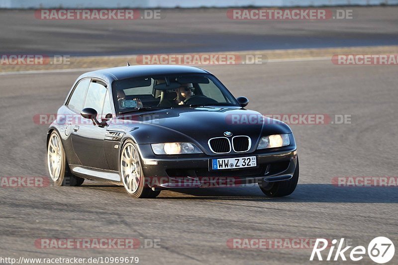 Bild #10969679 - Touristenfahrten Nürburgring GP-Strecke (29.09.2020)