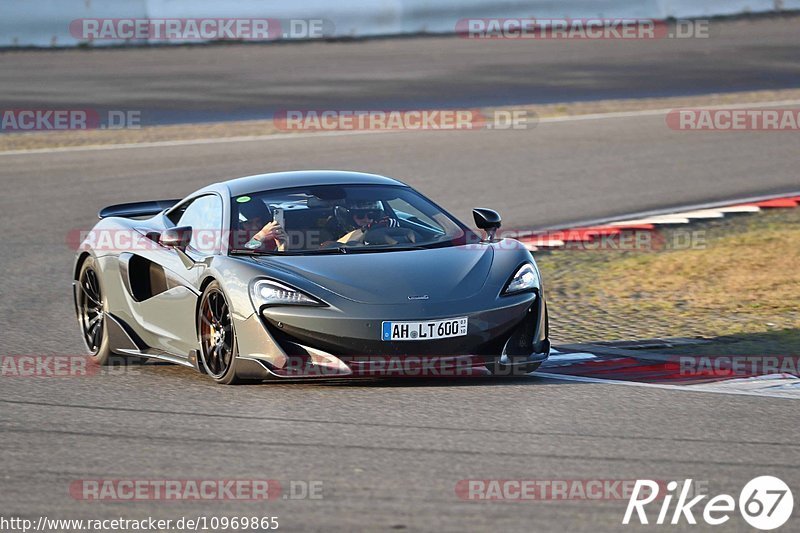 Bild #10969865 - Touristenfahrten Nürburgring GP-Strecke (29.09.2020)