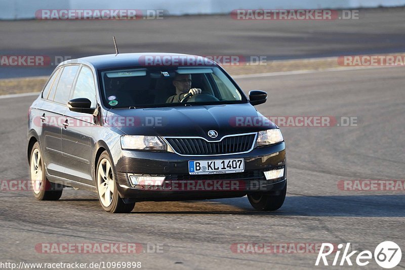 Bild #10969898 - Touristenfahrten Nürburgring GP-Strecke (29.09.2020)