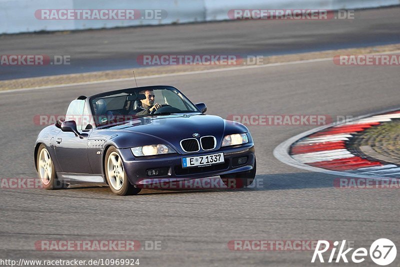 Bild #10969924 - Touristenfahrten Nürburgring GP-Strecke (29.09.2020)