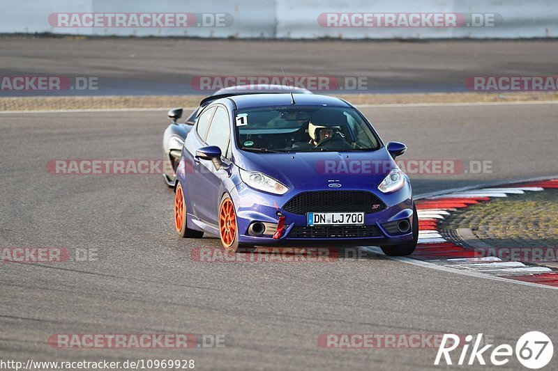 Bild #10969928 - Touristenfahrten Nürburgring GP-Strecke (29.09.2020)