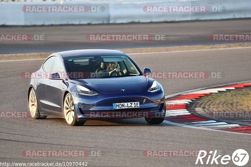 Bild #10970442 - Touristenfahrten Nürburgring GP-Strecke (29.09.2020)