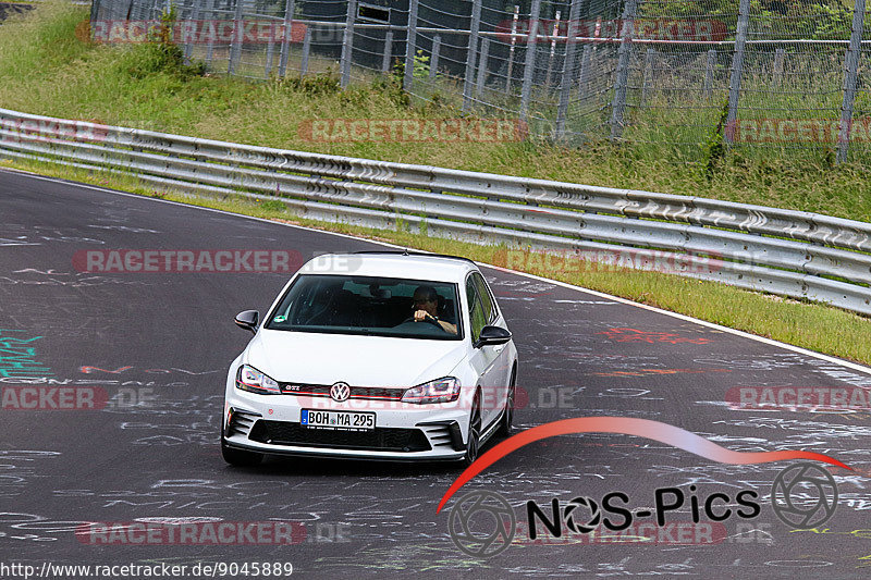 Bild #9045889 - Touristenfahrten Nürburgring Nordschleife (11.06.2020)