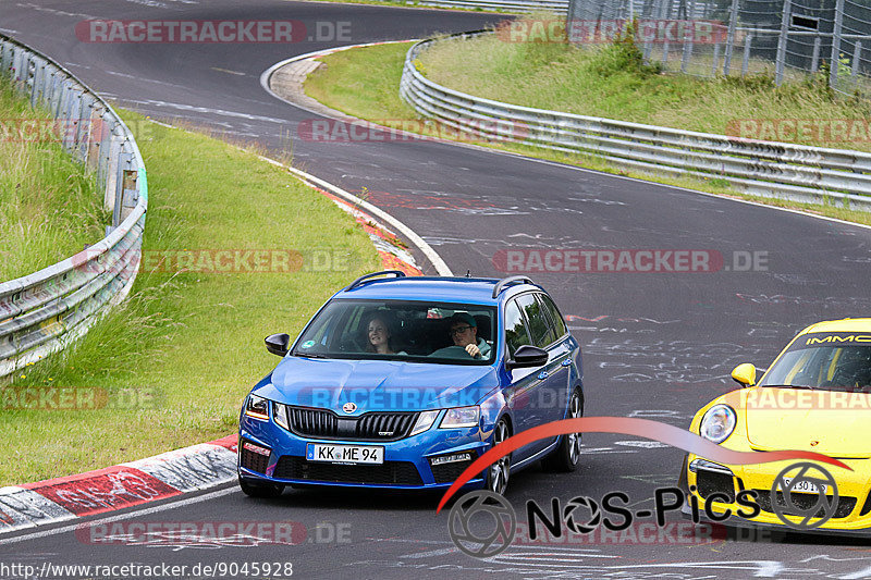 Bild #9045928 - Touristenfahrten Nürburgring Nordschleife (11.06.2020)